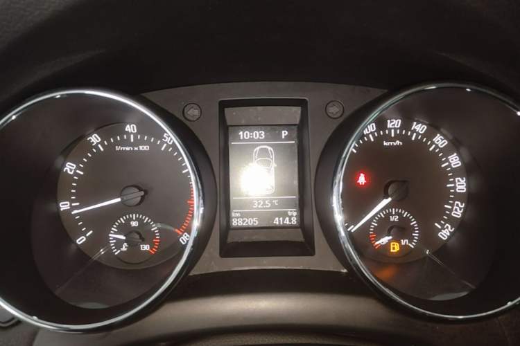 Used Skoda Yeti 2013 1.8T DSG Prestige Edition Instrument Cluster