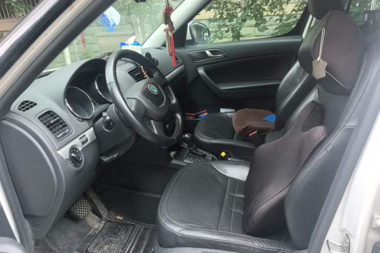 Used Skoda Yeti 2013 1.8T DSG Luxury Edition Left Front Seat