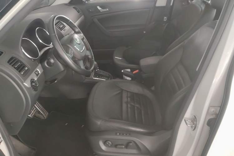 Used Skoda Yeti 2013 1.8T DSG Prestige Edition Left Front Seat