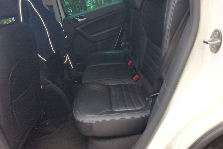 Used Skoda Yeti 2013 1.8T DSG Luxury Edition Left Rear Seat