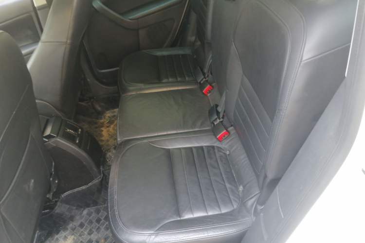 Used Skoda Yeti 2013 1.8T DSG Luxury Edition Left Rear Seat