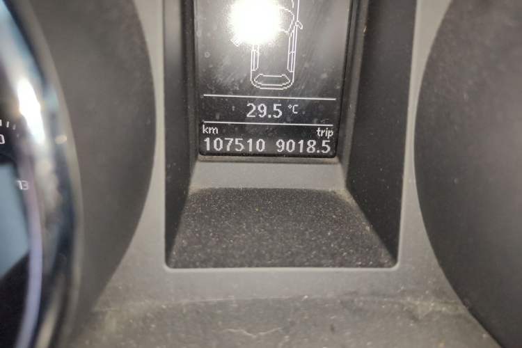 Used Skoda Yeti 2013 1.8T DSG Luxury Edition Odometer Close Up