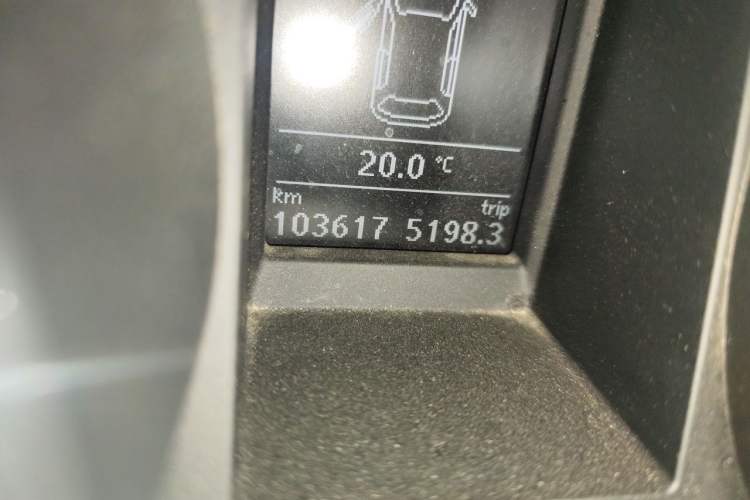Used Skoda Yeti 2013 1.8T DSG Luxury Edition Odometer Close Up