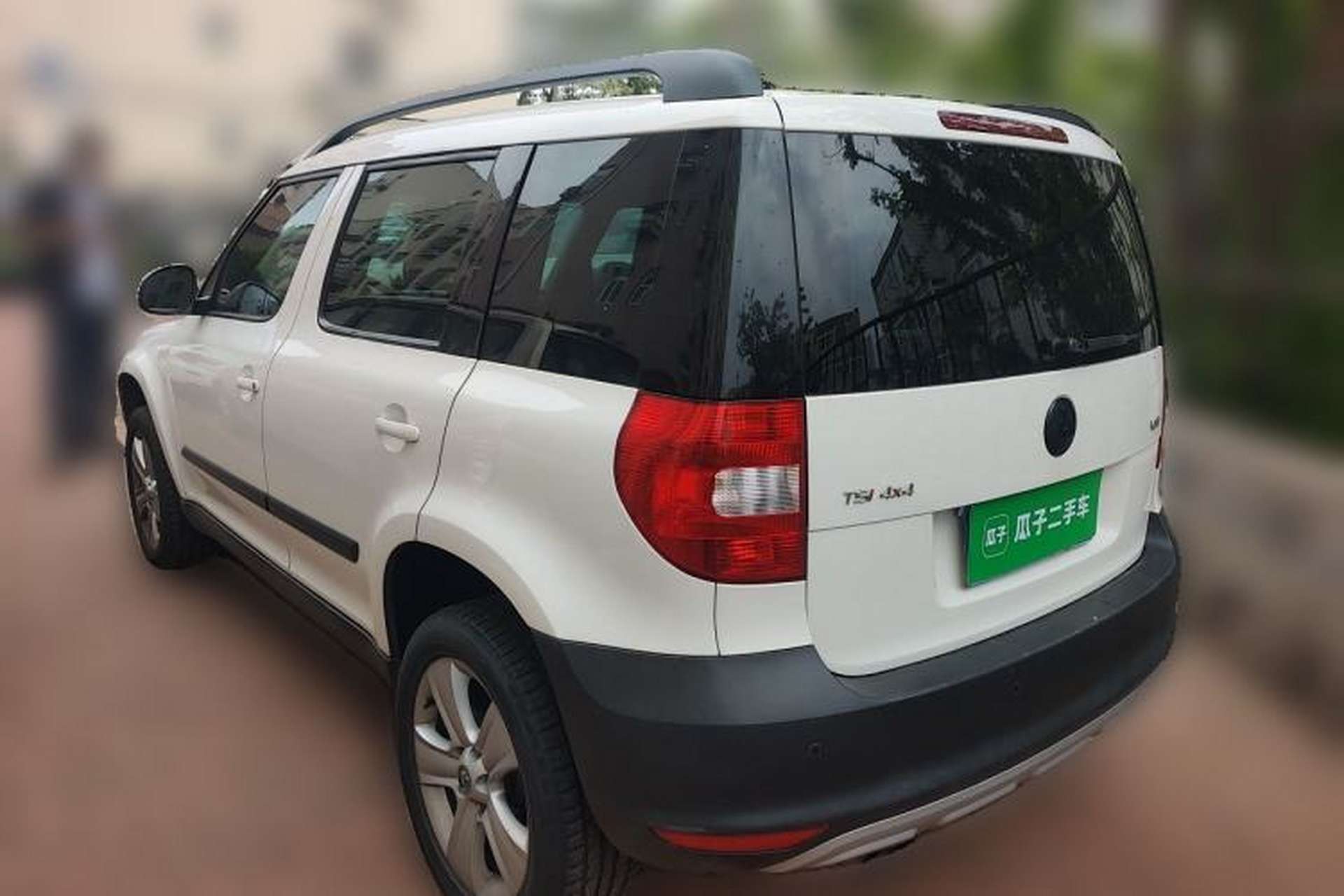 Used Skoda Yeti 2013 1.8T DSG Luxury Edition Rear Left 45 Deg