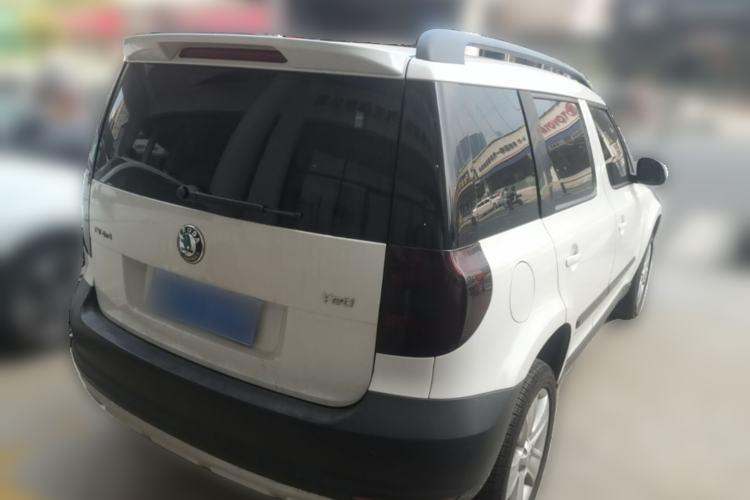 Used Skoda Yeti 2013 1.8T DSG Luxury Edition Rear Right 45 Deg