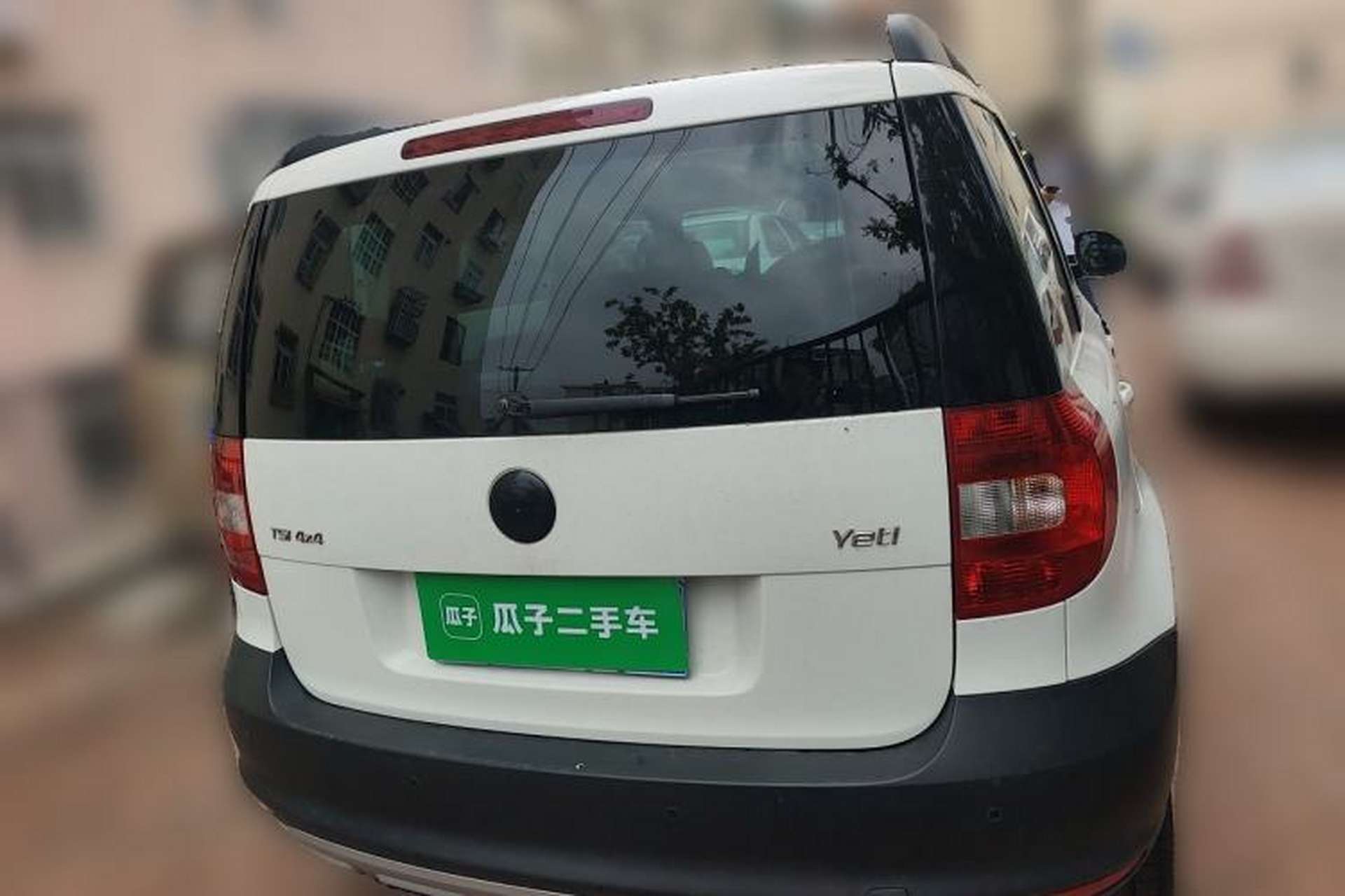 Used Skoda Yeti 2013 1.8T DSG Luxury Edition Rear Right 45 Deg
