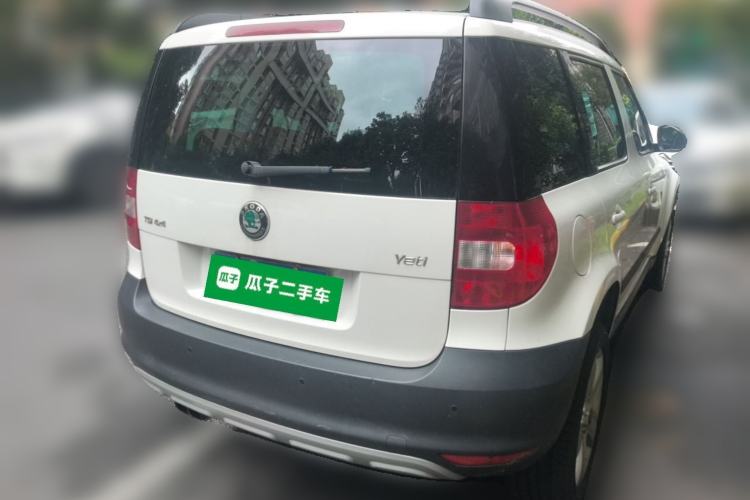 Used Skoda Yeti 2013 1.8T DSG Luxury Edition Rear Right 45 Deg