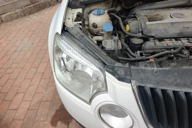 Used Skoda Yeti 2013 1.8T DSG Luxury Edition Right Front Headlight