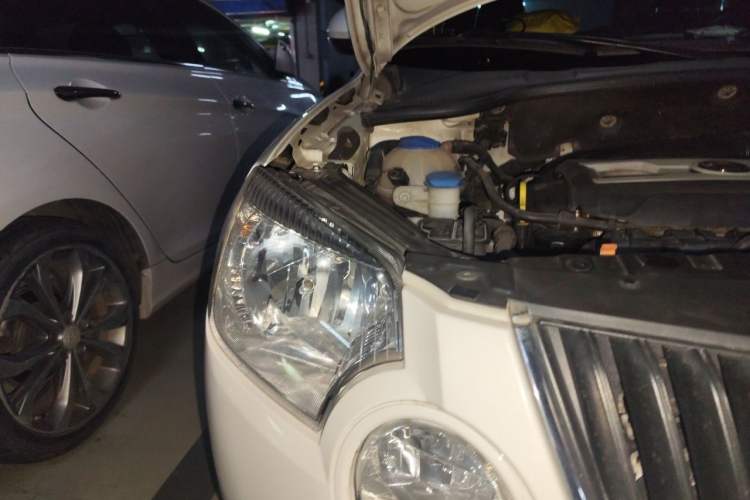 Used Skoda Yeti 2013 1.8T DSG Luxury Edition Right Front Headlight