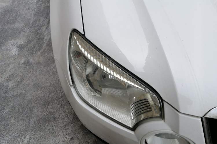 Used Skoda Yeti 2013 1.8T DSG Luxury Edition Right Front Headlight