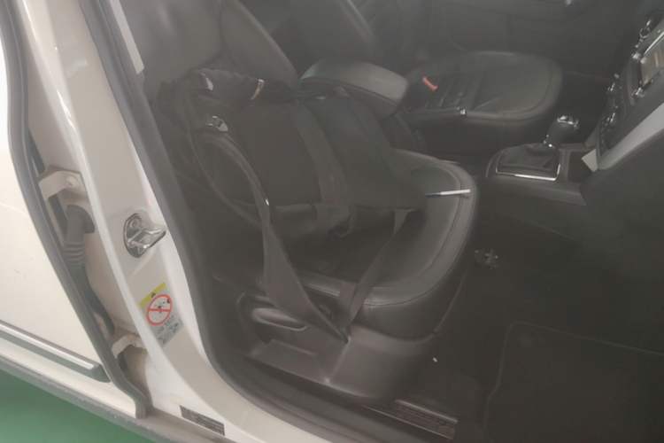 Used Skoda Yeti 2013 1.8T DSG Prestige Edition Right Front Seat