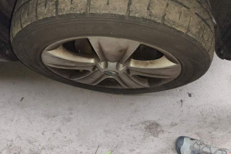 Used Skoda Yeti 2013 1.8T DSG Luxury Edition Right Front Wheel Hub