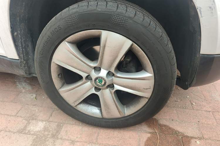 Used Skoda Yeti 2013 1.8T DSG Luxury Edition Right Front Wheel Hub