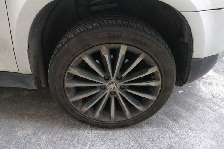 Used Skoda Yeti 2013 1.8T DSG Luxury Edition Right Front Wheel Hub