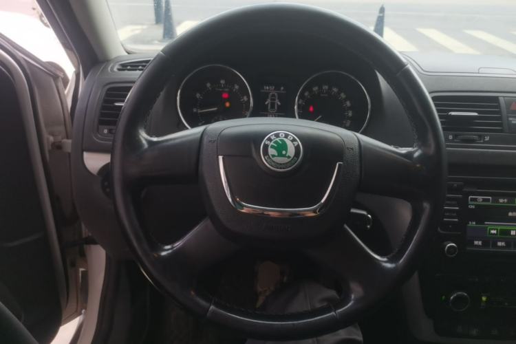 Used Skoda Yeti 2013 1.8T DSG Luxury Edition Steering Wheel