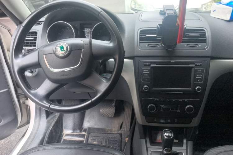 Used Skoda Yeti 2013 1.8T DSG Luxury Edition Steering Wheel