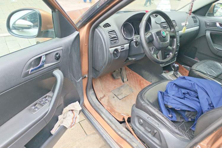 Used Skoda Yeti 2013 1.8T DSG Luxury Edition Driver Seat