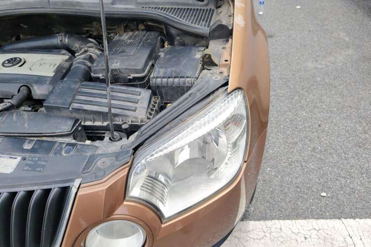 Used Skoda Yeti 2013 1.8T DSG Luxury Edition Engine Bay Left