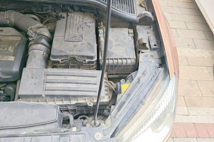 Used Skoda Yeti 2013 1.8T DSG Luxury Edition Engine Bay Left