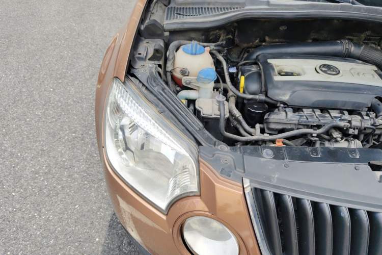 Used Skoda Yeti 2013 1.8T DSG Luxury Edition Engine Bay Right