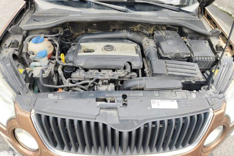 Used Skoda Yeti 2013 1.8T DSG Luxury Edition Engine Bay