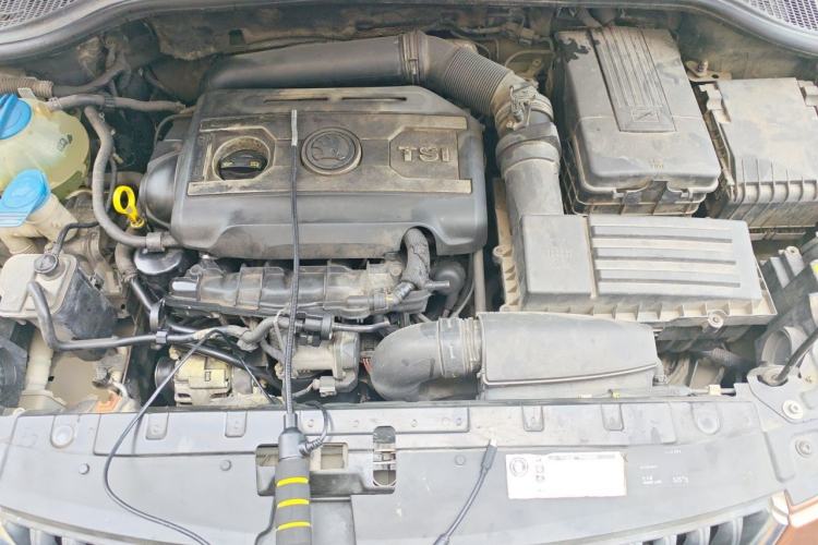 Used Skoda Yeti 2013 1.8T DSG Luxury Edition Engine Bay