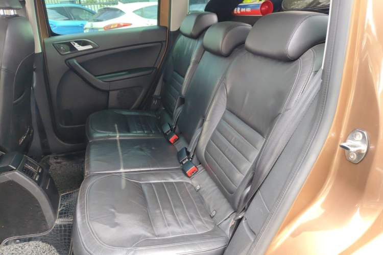 Used Skoda Yeti 2013 1.8T DSG Luxury Edition Left Rear Seat