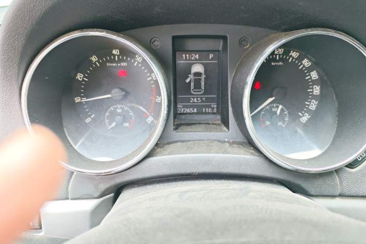 Used Skoda Yeti 2013 1.8T DSG Luxury Edition Odometer Close Up