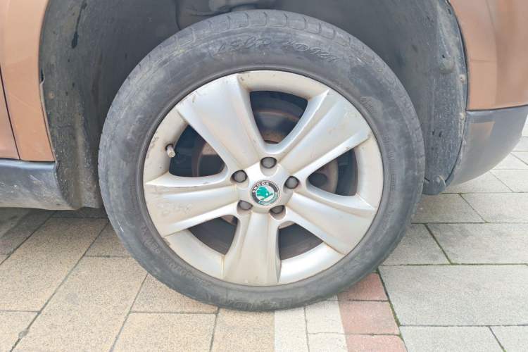 Used Skoda Yeti 2013 1.8T DSG Luxury Edition Right Front Wheel Hub