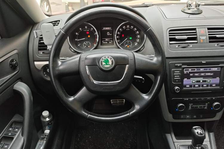 Used Skoda Yeti 2013 1.8T DSG Luxury Edition Steering Wheel