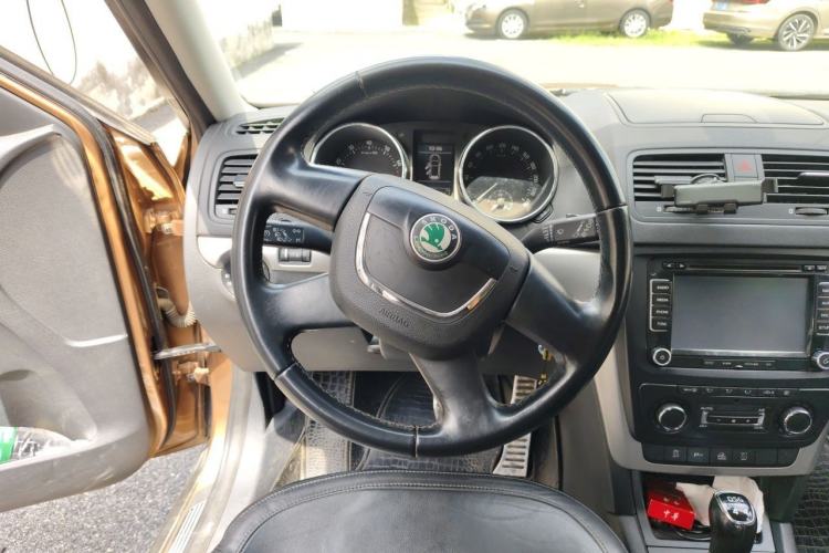 Used Skoda Yeti 2013 1.8T DSG Luxury Edition Steering Wheel