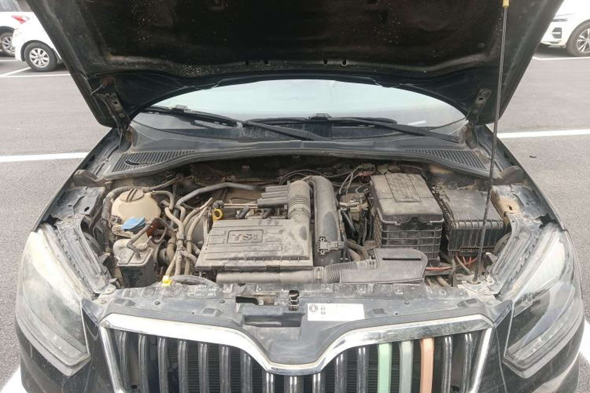 Used Skoda Yeti 2014 1.4 TSI DSG Polar Edition Engine Bay
