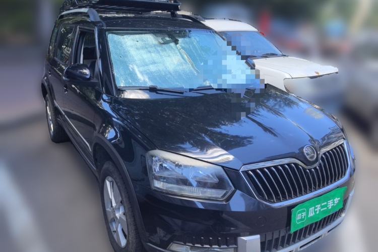 Used Skoda Yeti 2014 1.8TSI DSG Polar Edition Front Right 45 Deg
