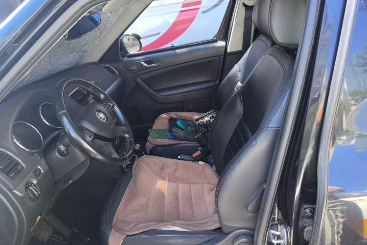 Used Skoda Yeti 2014 1.8TSI DSG Polar Edition Left Front Seat