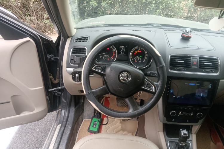 Used Skoda Yeti 2014 1.4 TSI DSG Polar Edition Steering Wheel