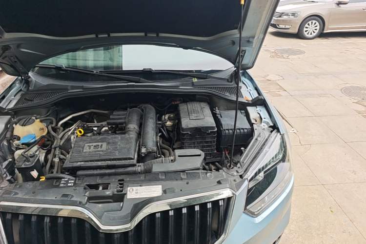 Used Skoda Yeti 2014 1.4TSI DSG Explorer Edition Engine Bay Left