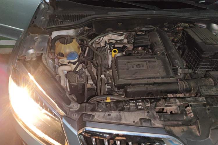 Used Skoda Yeti 2014 1.4TSI DSG Vibrant Edition Engine Bay Right