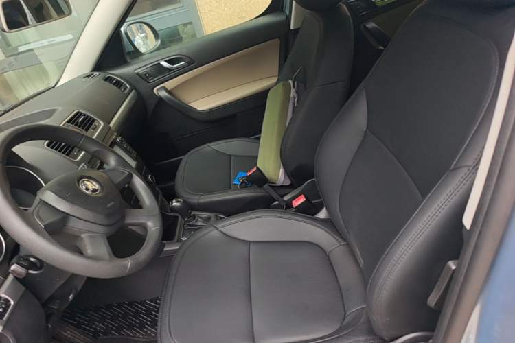 Used Skoda Yeti 2014 1.4TSI DSG Explorer Edition Left Front Seat