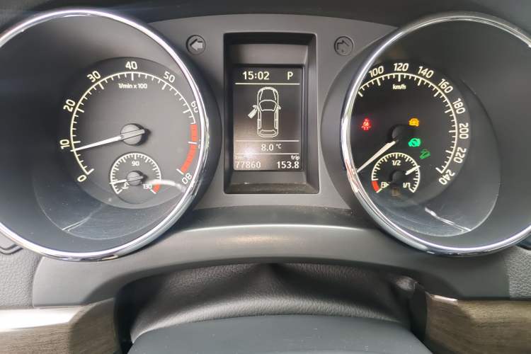 Used Skoda Yeti 2014 1.8TSI DSG All-Wheel Drive Edition Odometer Close Up