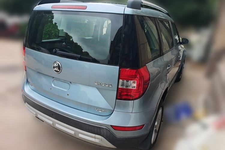 Used Skoda Yeti 2014 1.4TSI DSG Explorer Edition Rear Right 45 Deg