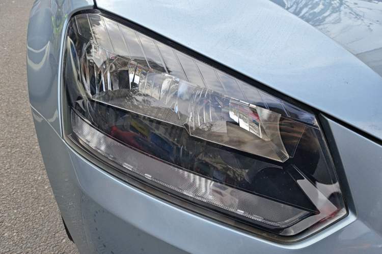 Used Skoda Yeti 2014 1.4 TSI DSG Phantom Edition Right Front Headlight