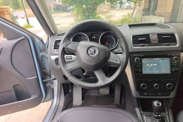 Used Skoda Yeti 2014 1.4TSI DSG Explorer Edition Steering Wheel