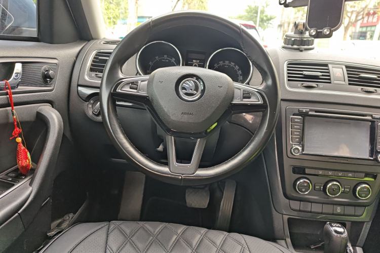 Used Skoda Yeti 2014 1.4 TSI DSG Phantom Edition Steering Wheel