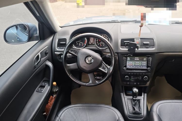 Used Skoda Yeti 2014 1.8TSI DSG All-Wheel Drive Edition Steering Wheel