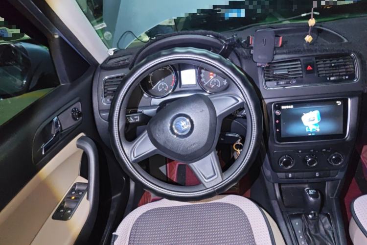 Used Skoda Yeti 2014 1.4TSI DSG Vibrant Edition Steering Wheel