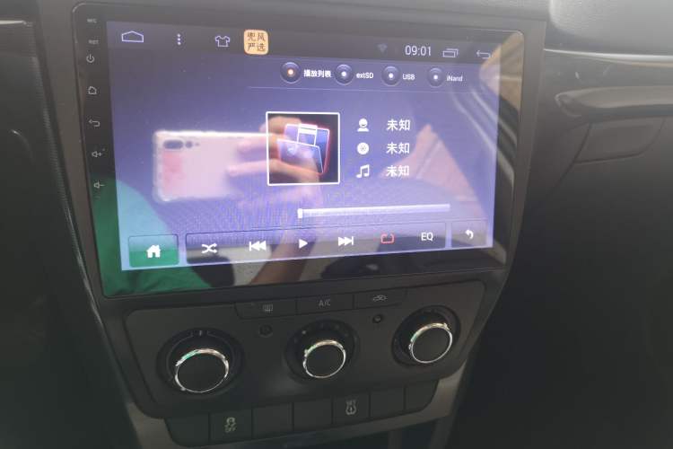 Used Skoda Yeti 2014 1.4TSI DSG Vibrant Edition Audio And AC Panel