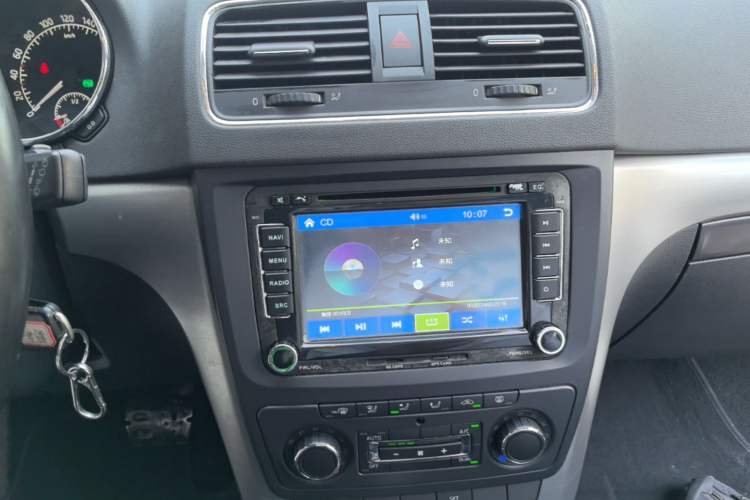 Used Skoda Yeti 2014 1.4 TSI DSG Polar Edition Audio And AC Panel