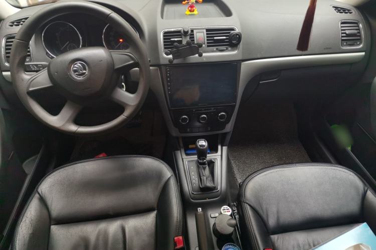 Used Skoda Yeti 2014 1.4TSI DSG Explorer Edition Center Console