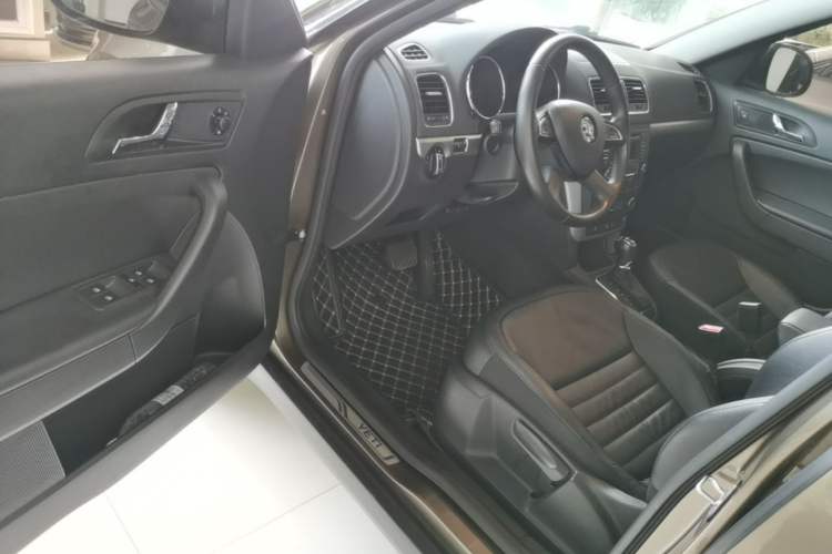 Used Skoda Yeti 2014 1.8TSI DSG Polar Edition Driver Seat