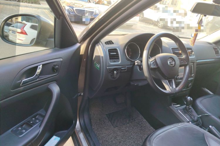 Used Skoda Yeti 2014 1.4 TSI DSG Phantom Edition Driver Seat